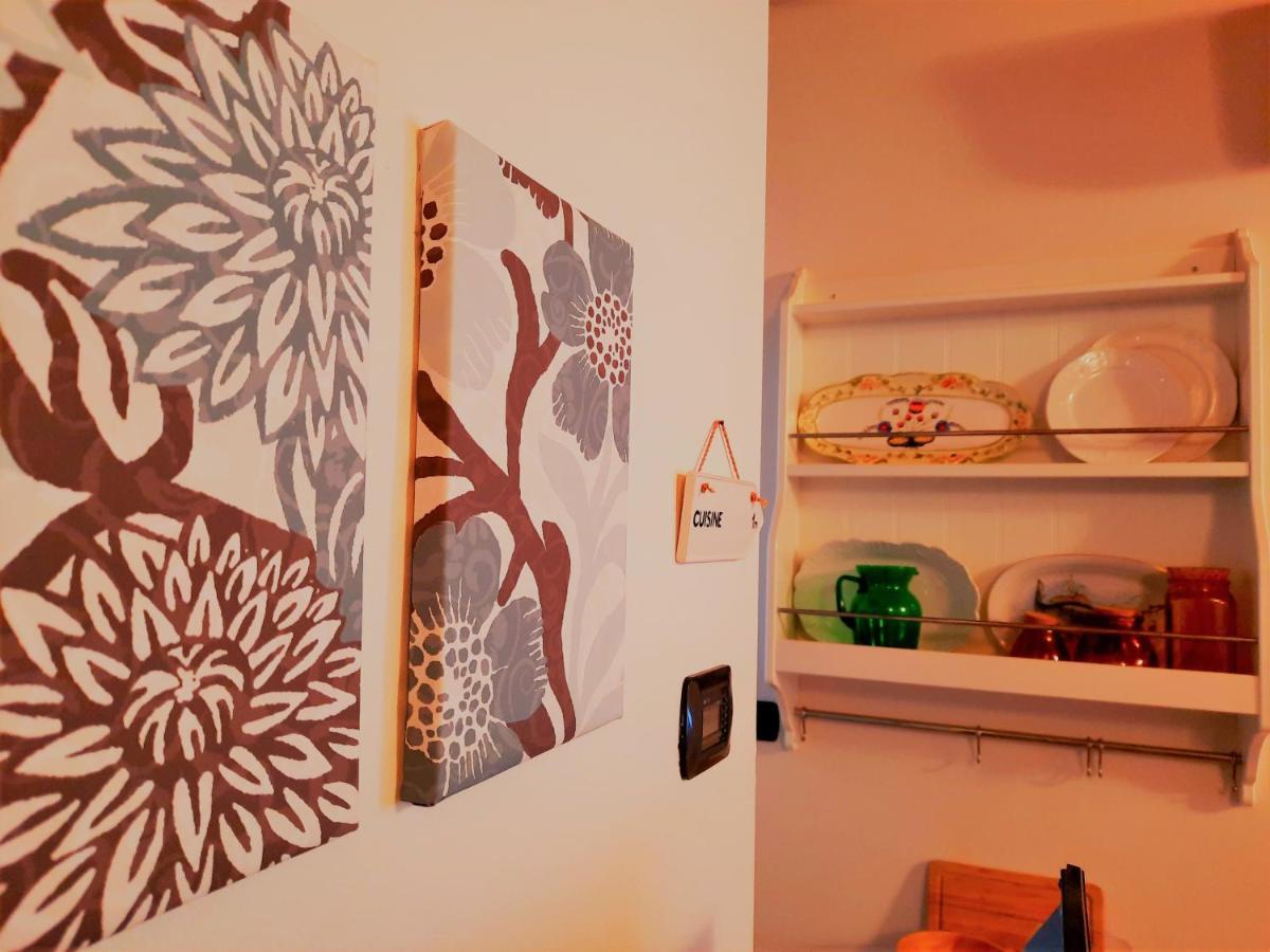 Ferienwohnung Antica Corte, Bilocale Nel Centro Storico Di Como Exterior foto
